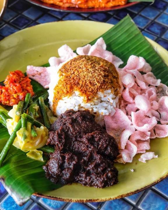 5 Nasi Padang Terpopuler Di Jakarta Yang Menggoyangkan Lidahmu