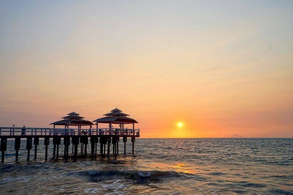 Destinasi Wisata Pantai Dekat Jakarta Yang Cocok Dijadikan