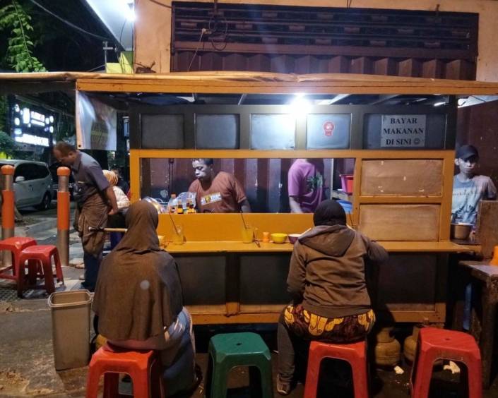 Rekomendasi Kuliner Malam Surabaya Mencicipi Lezatnya Mie Kluntung